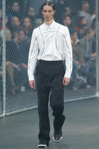 Look 35